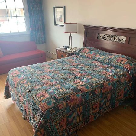 斯通豪斯汽车旅馆及餐厅 特鲁罗 外观 照片